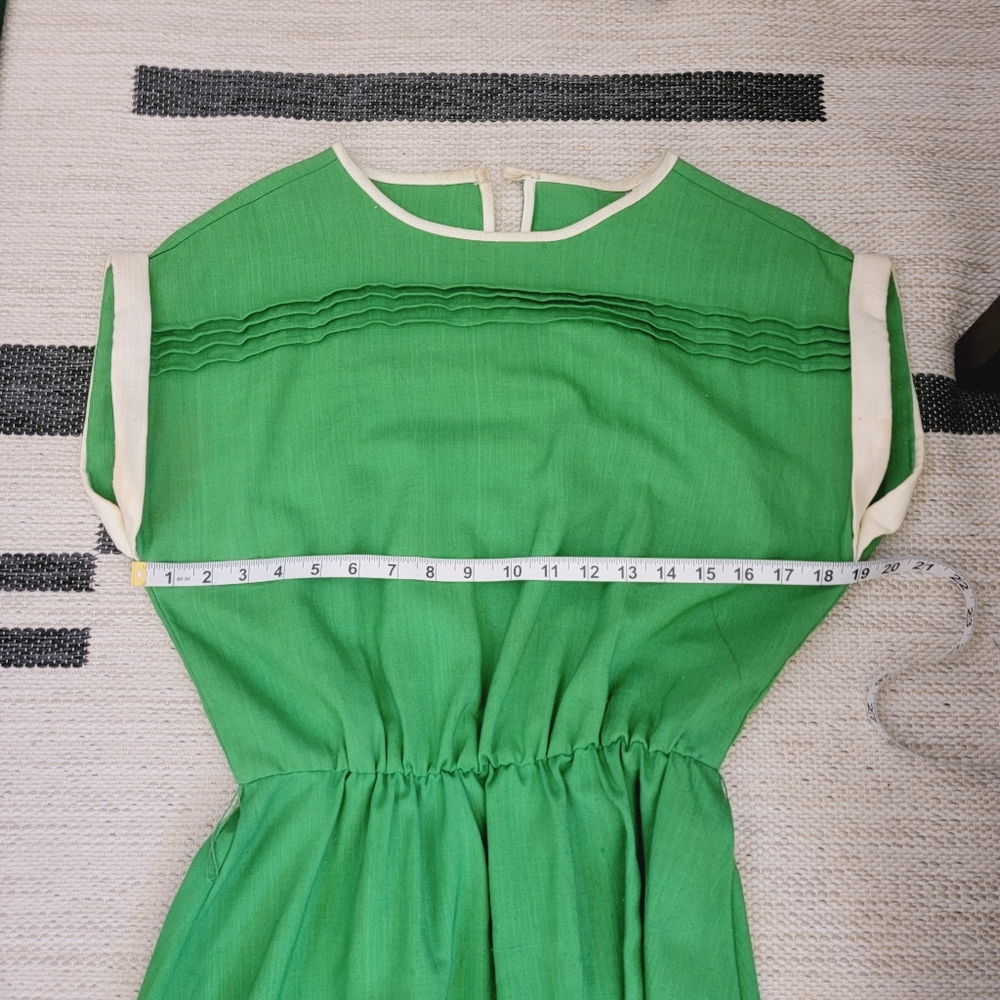 Vintage Dress by Miss Oops - Picture 11 of 17